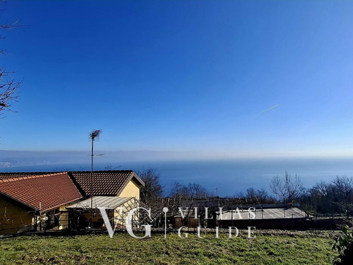 Holiday Home Secret Garden