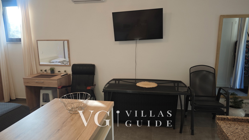 Studio apartment Flora