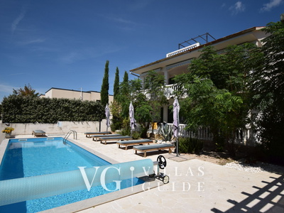 Apartman with pool - Saša