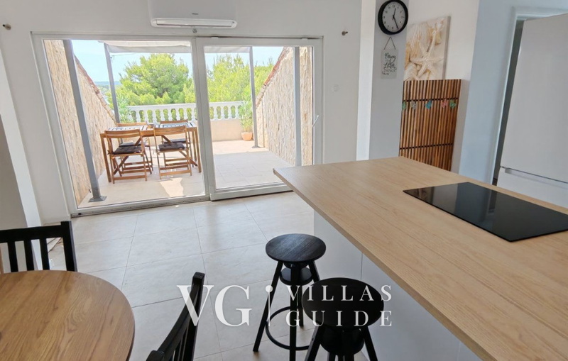 Apartman with pool - Saša