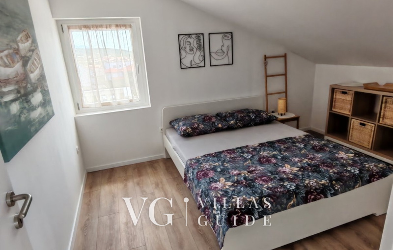 Apartman with pool - Saša