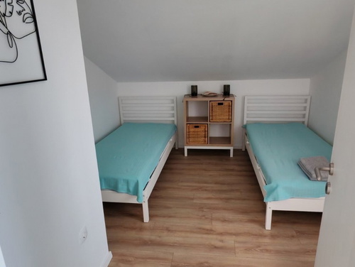 Apartman with pool - Saša