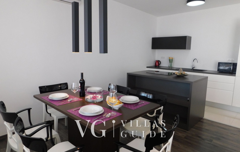 Luxury Villa Mer calme pool&pet friendly apartman 1 Cucina