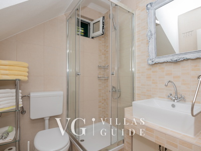 Holiday Home Ane - Makarska Kupaonica