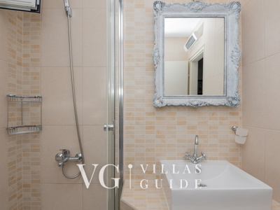 Holiday Home Ane - Makarska Kupaonica