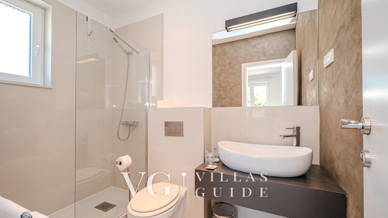 Luxury Villa Mer calme pool&pet friendly apartman 2 Kupaonica
