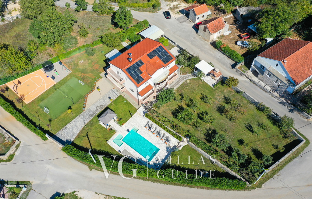 Villa Prunus Laurus-Makarska-Gornji Vinjani Giardino e esterni della proprietà