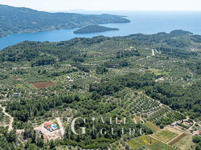 Villa Antea Garden and property exterior