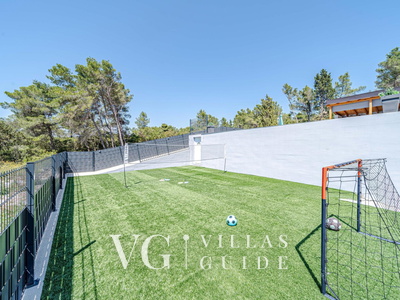 Villa Antea Garden and property exterior