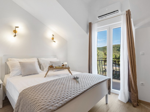 Holiday house Hedonica