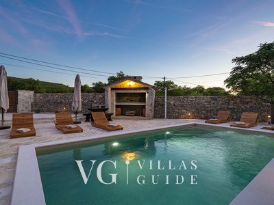 Holiday house Hedonica Piscina