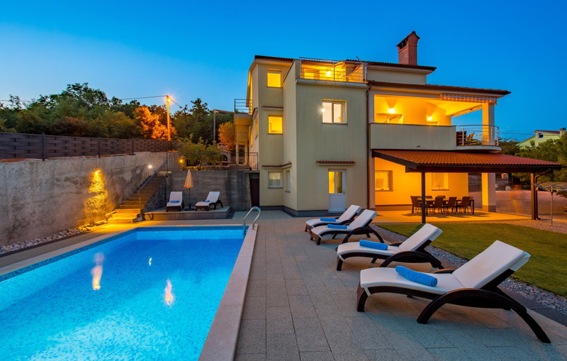 Villa Wally with outdoor pool