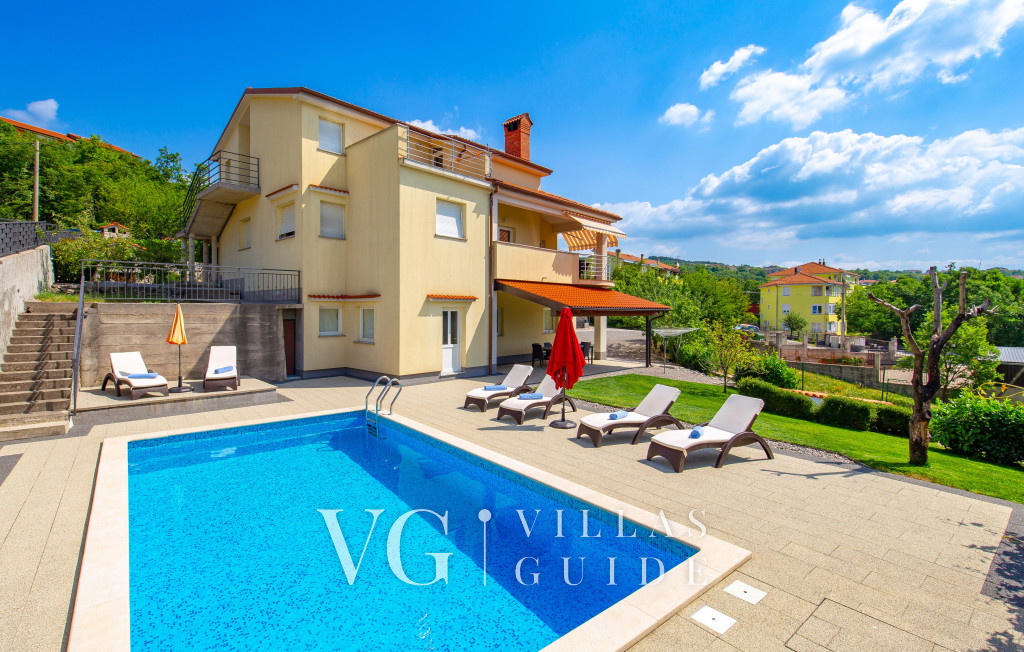 Villa Wally with outdoor pool