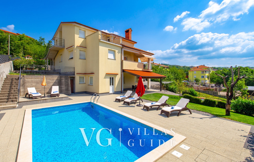 Villa Wally with outdoor pool
