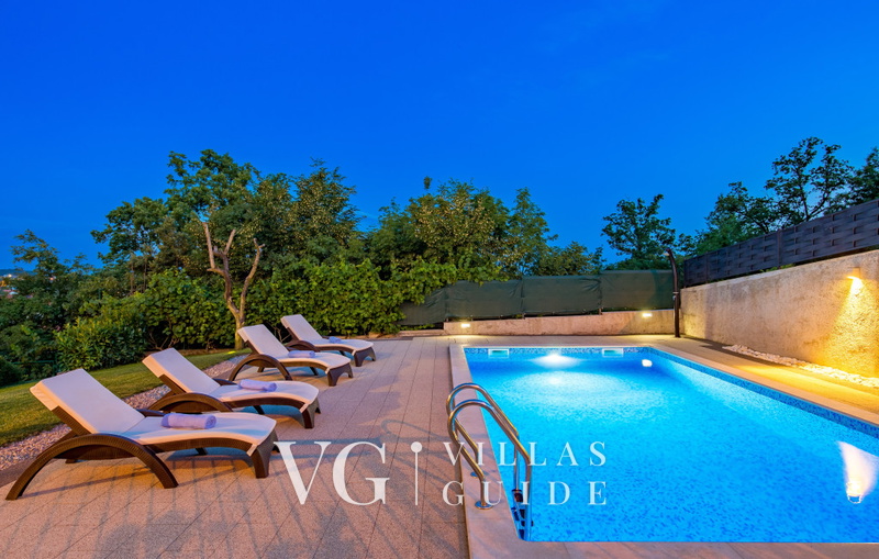 Villa Wally with outdoor pool Bazen