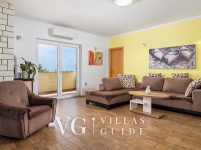 Villa Wally with outdoor pool Wohnzimmer