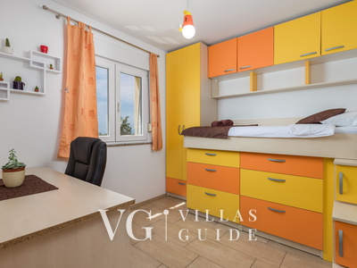 Villa Wally with outdoor pool Schlafzimmer