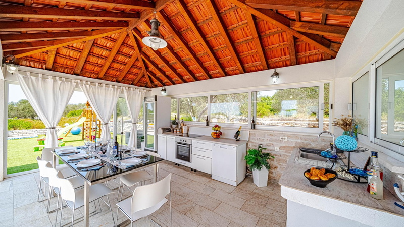 Holiday house with Private  Pool Maja