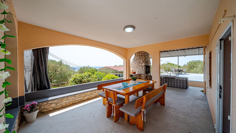 Holiday house with Private  Pool Maja