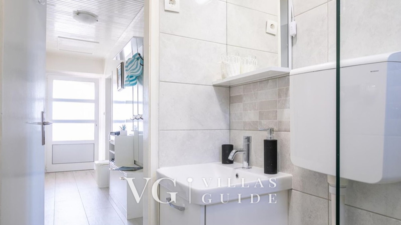 Holiday house with Private  Pool Maja Bagno