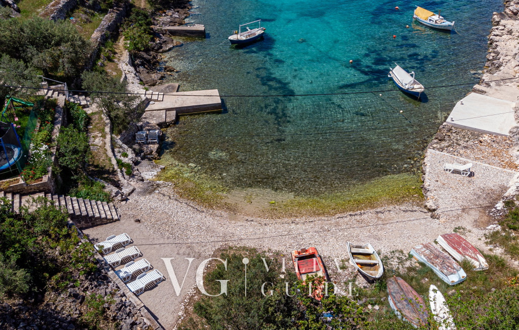 Holiday Home Roza Microlocation