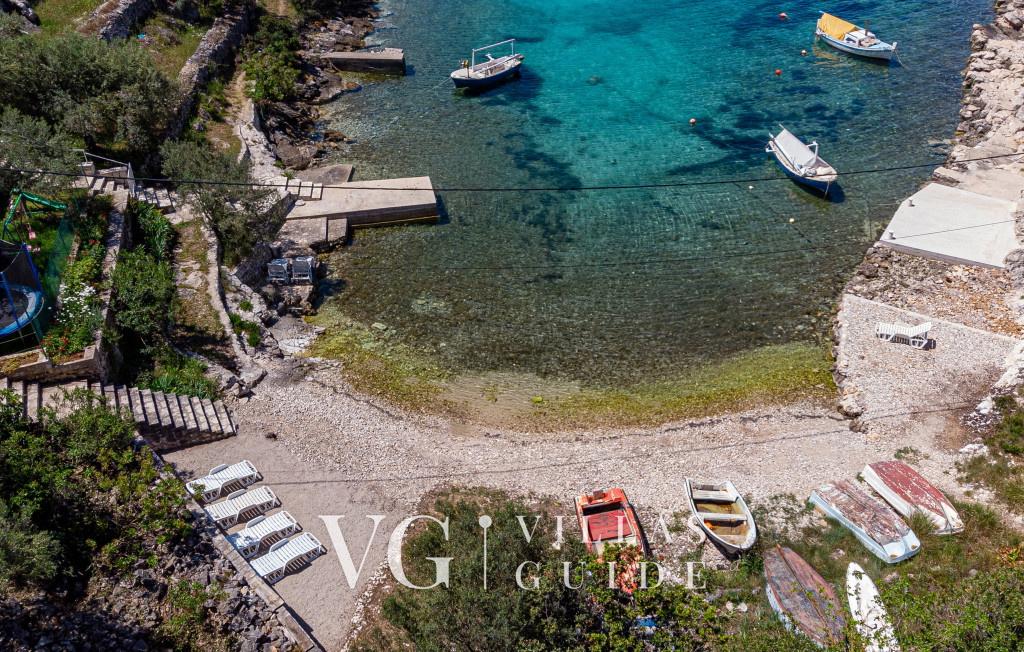 Holiday Home Roza Microlocation