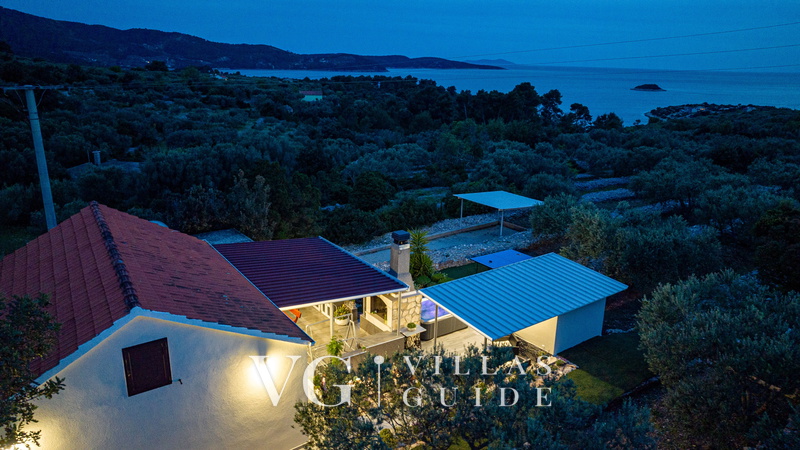 Holiday Home Roza with Whirlpool wellness