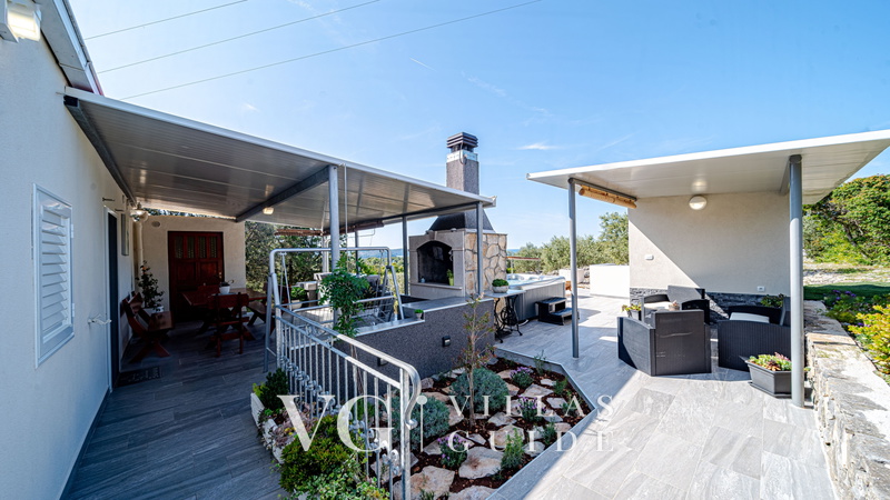 Holiday Home Roza with Whirlpool Additional content