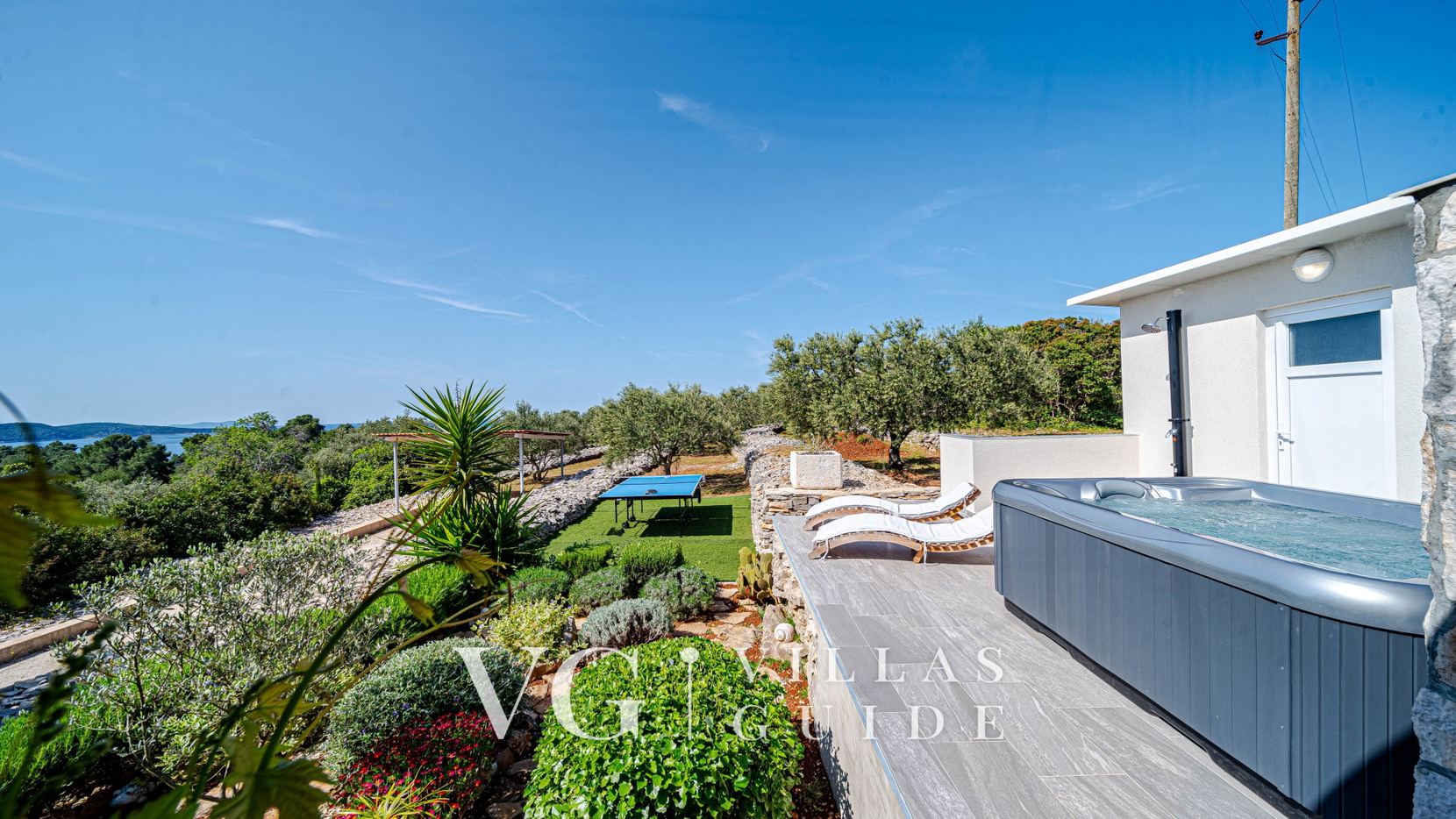 Holiday Home Roza with Whirlpool Additional content