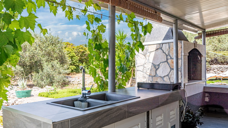 Holiday Home Roza with Whirlpool