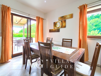 Villa Tara with a beautiful heated pool Cucina