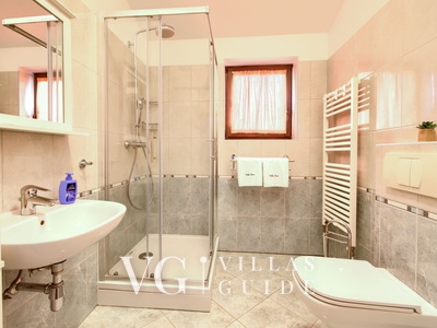 Villa Tara with a beautiful heated pool Bagno