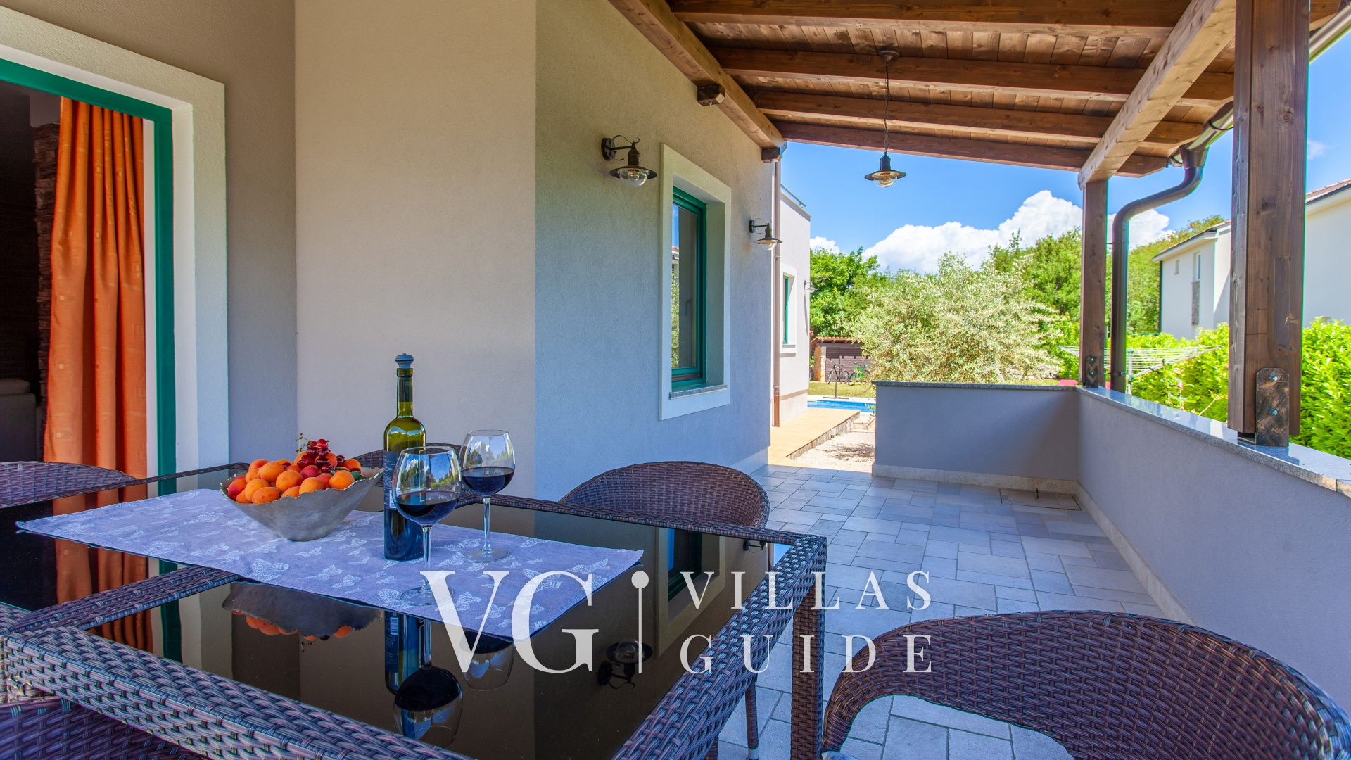 Villa Tara with a beautiful heated pool Garden and property exterior