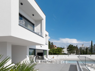 Luxury Holiday Villa with pool