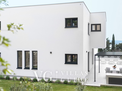 Luxury Holiday Villa with pool