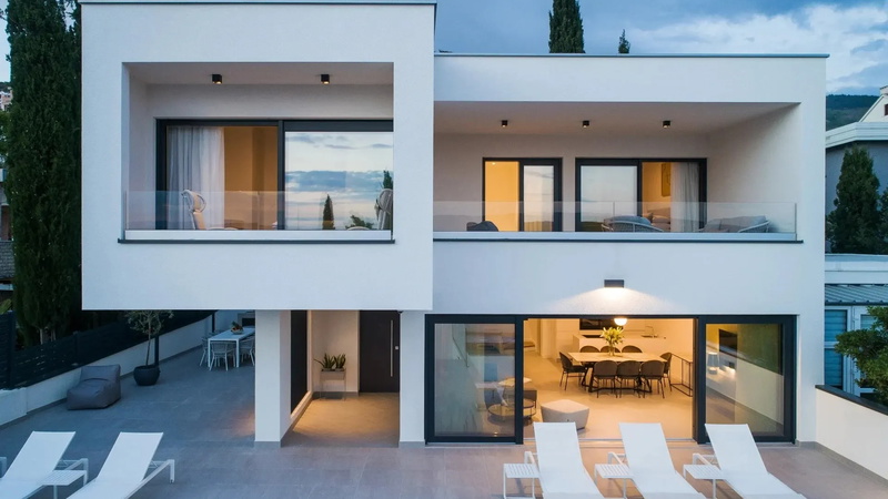 Luxury Holiday Villa with pool