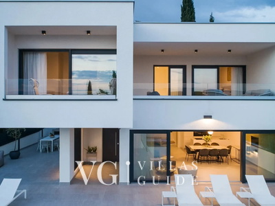 Luxury Holiday Villa with pool