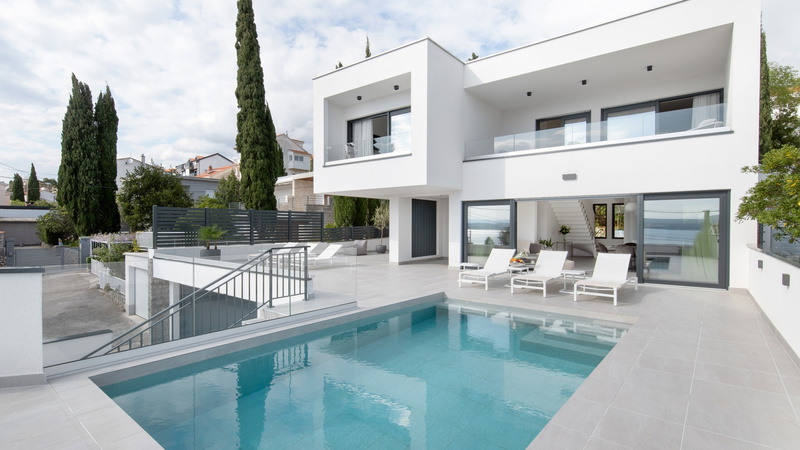 Luxury Holiday Villa with pool