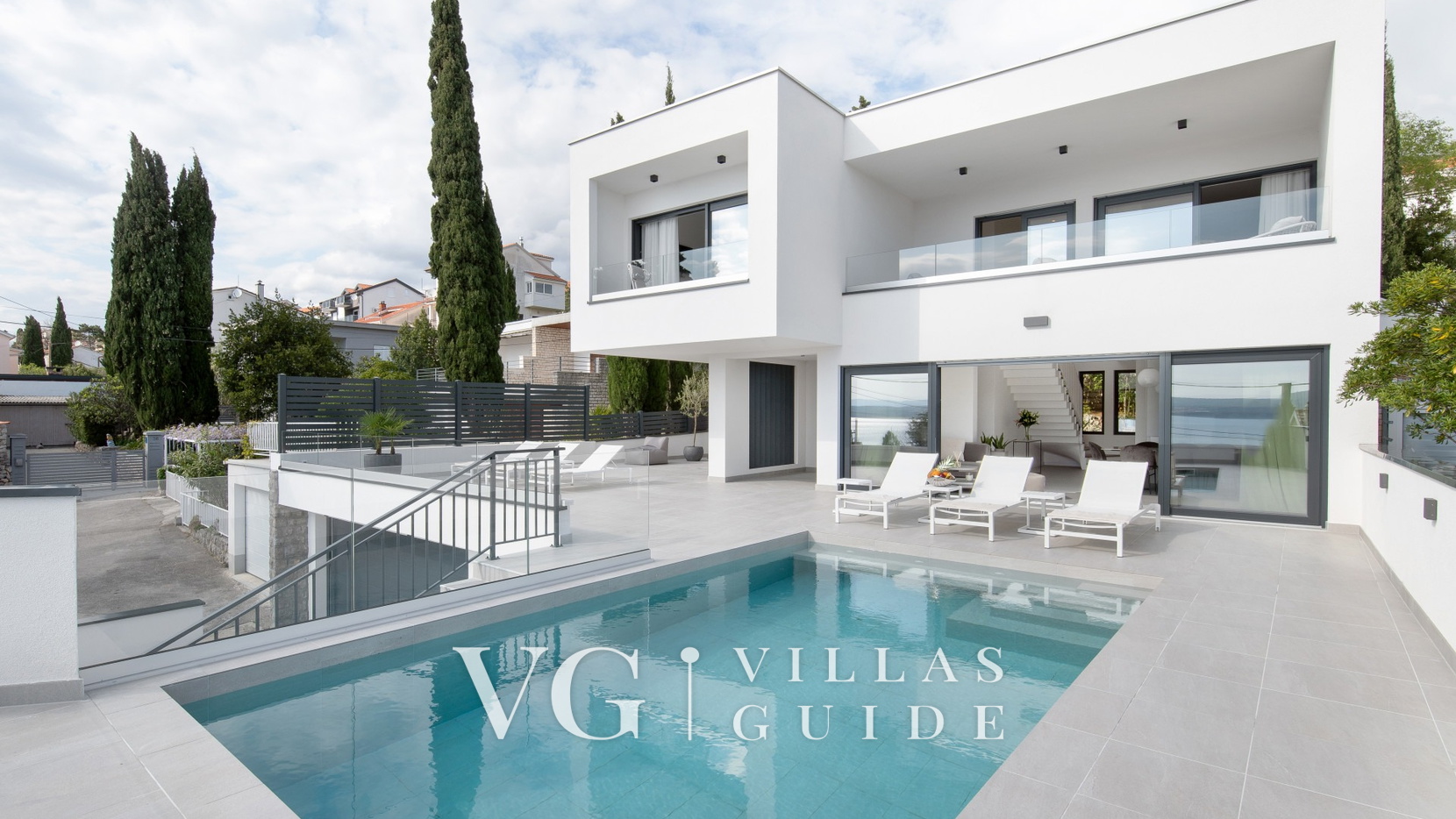 Luxury Holiday Villa with pool