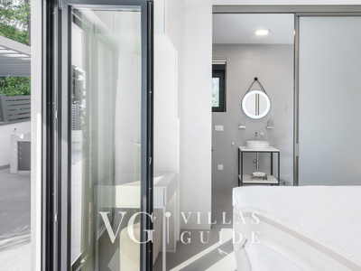 Luxury Holiday Villa with pool Bedroom