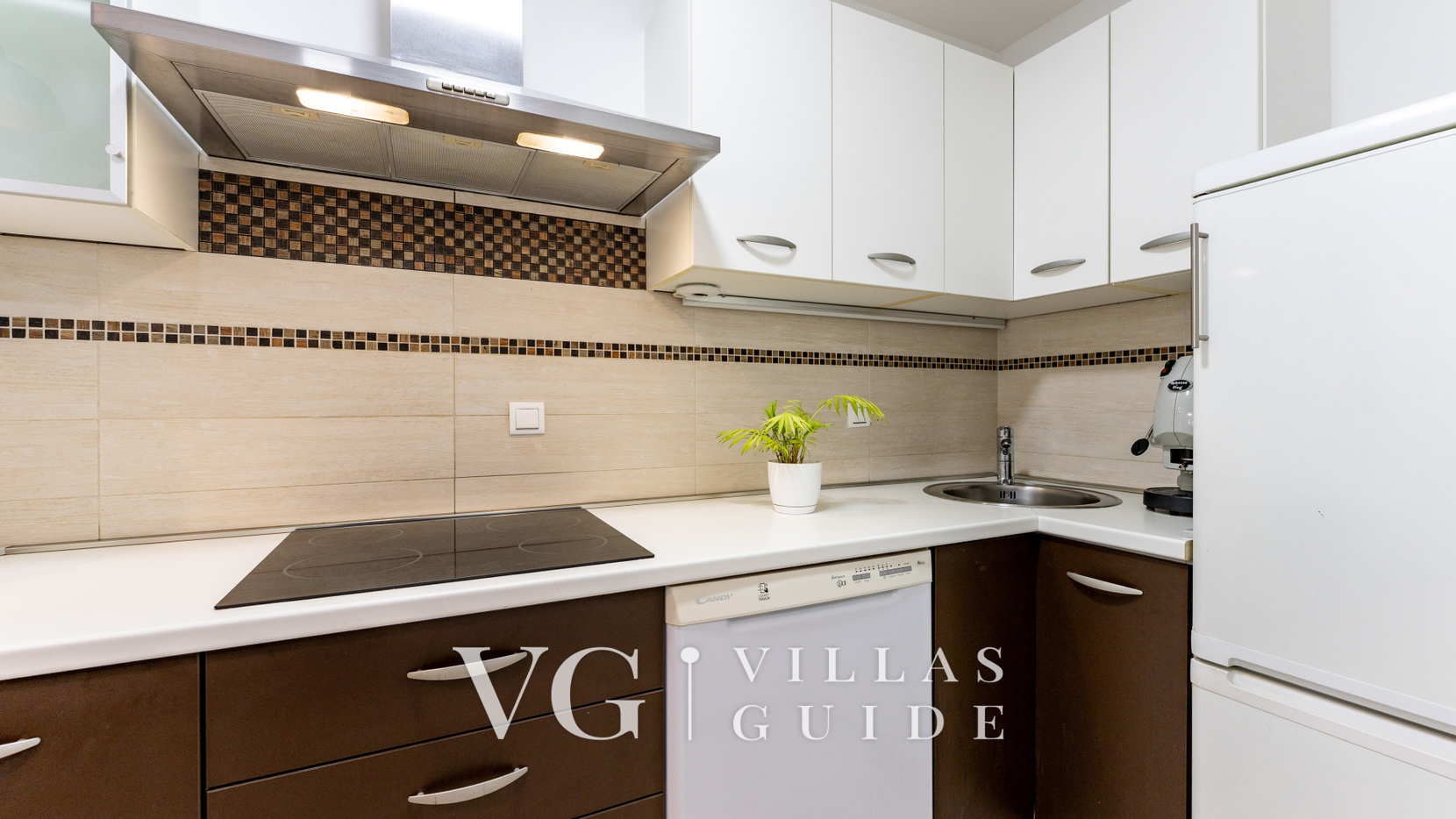 Villa Eduarda pool&whirpool&pet friendly Kuhinja