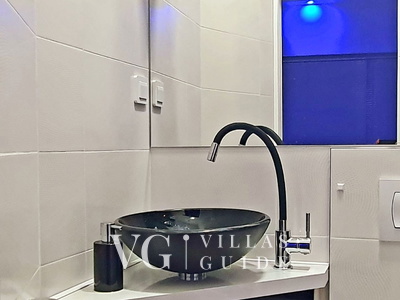 Villa Eduarda pool&whirpool&pet friendly Bathroom