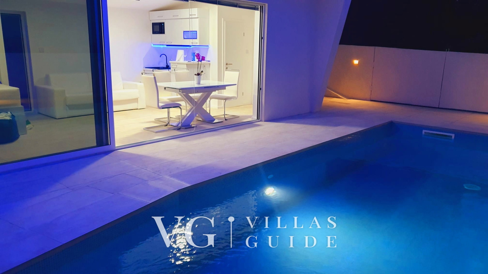 Villa Eduarda pool&whirpool&pet friendly Kitchen