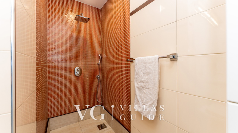 Villa Eduarda pool&whirpool&pet friendly Bathroom