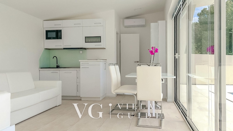 Villa Eduarda pool&whirpool&pet friendly Kitchen