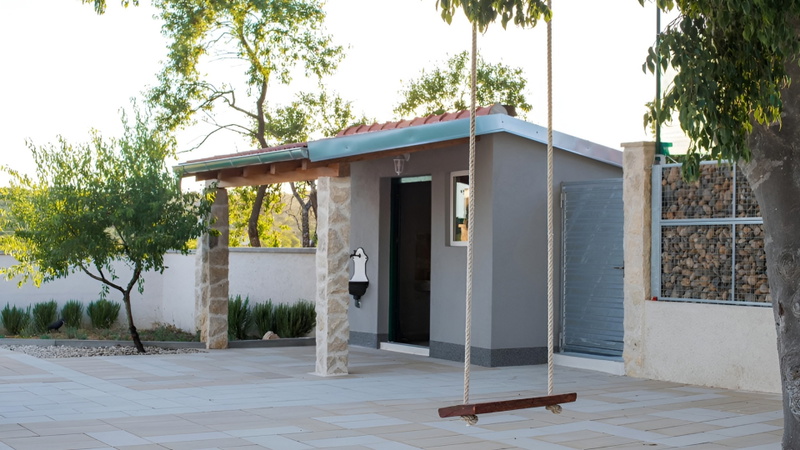 Holiday home Rozara