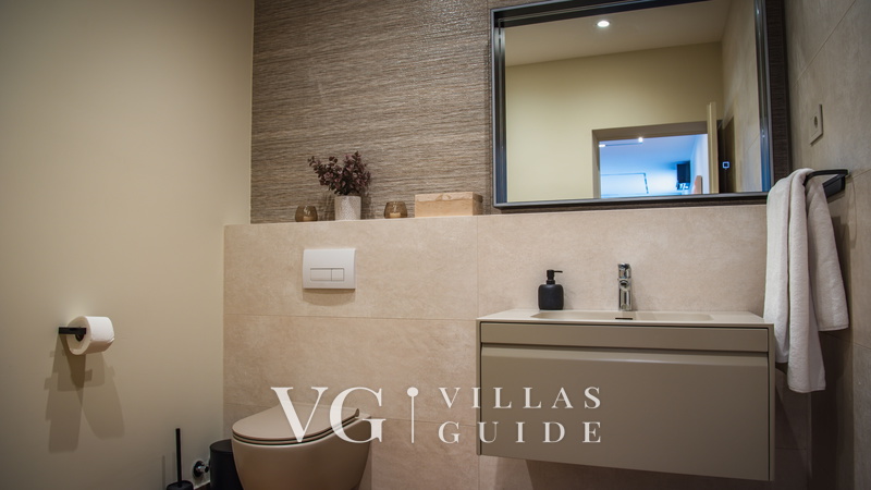 Villa Monte Vinea Guest toilet