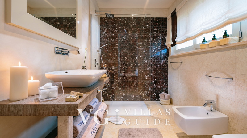 Villa Ginevra Badezimmer