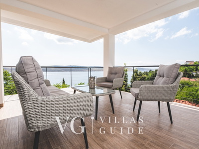 Luxury Villa Mihaela heated pool&beachfront&pet friendly Wohnzimmer