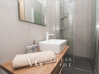 Luxury Villa Mihaela heated pool&beachfront&pet friendly Badezimmer